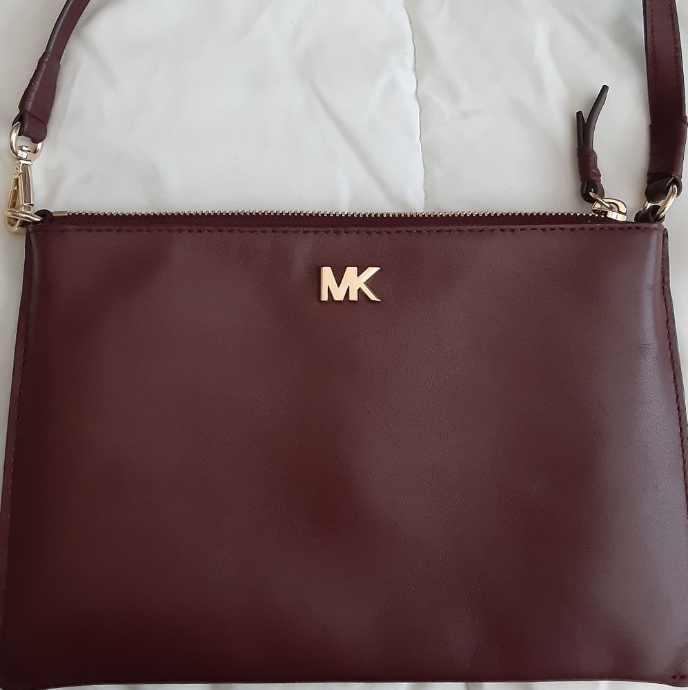 Beautiful Michael Kors small bag with strap